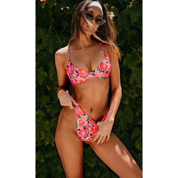 Skatie Other - Skatie• ‘Kate’ Bikini Top in WINNETKA Print